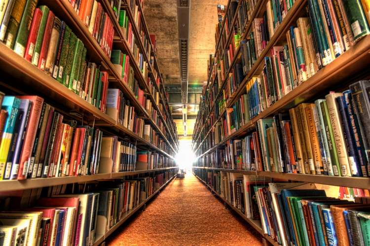 Library at loughborough university by rich grundy flickr cc