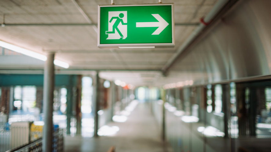 Emergency exit artikkel