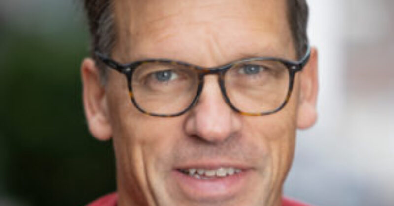 Trond R Karlsen